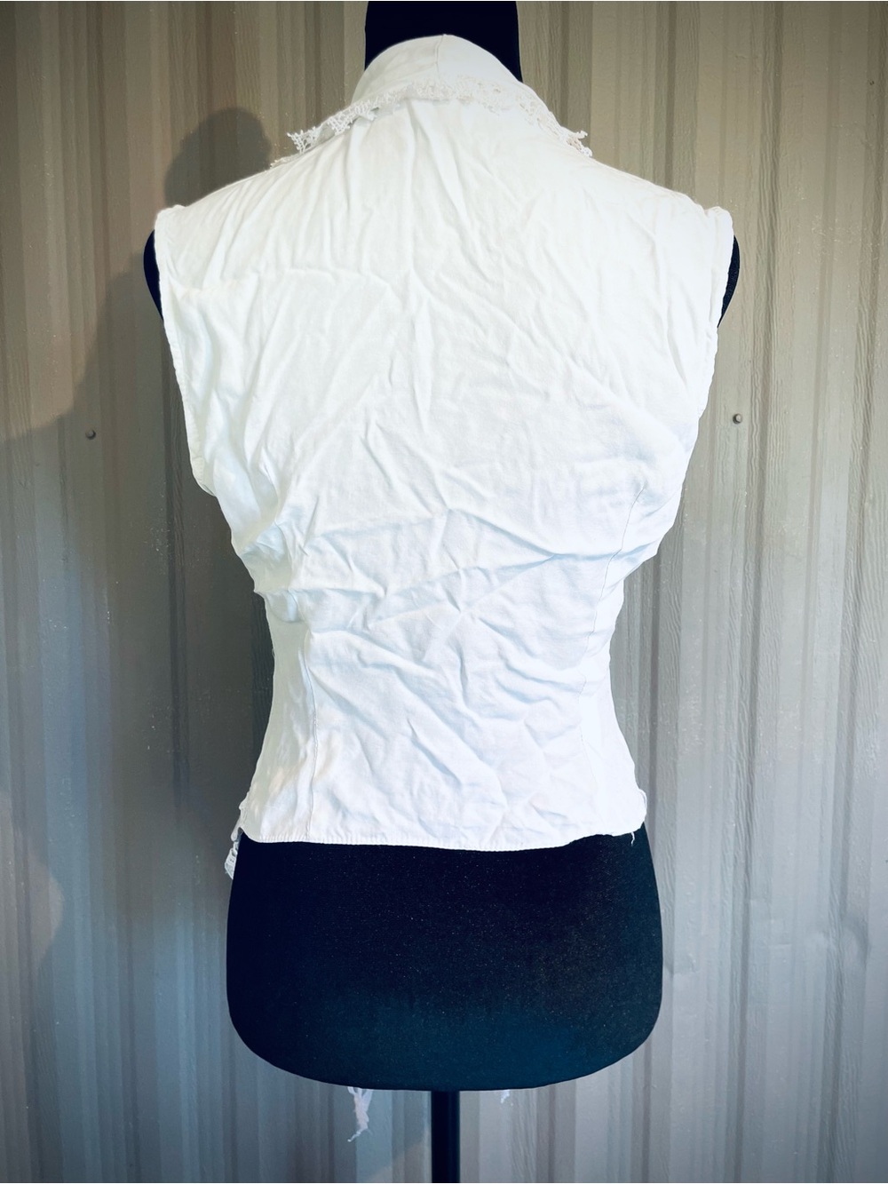 Xoxo VTG Y2K White Sleeveless Top Button Lace Trim Cottage Prairie Coquette sz S - Picture 8 of 15